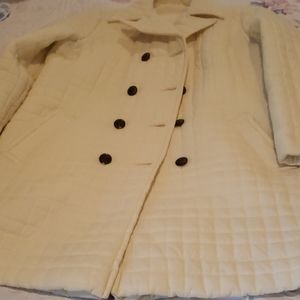 Puffer coat. WHITE BEAR